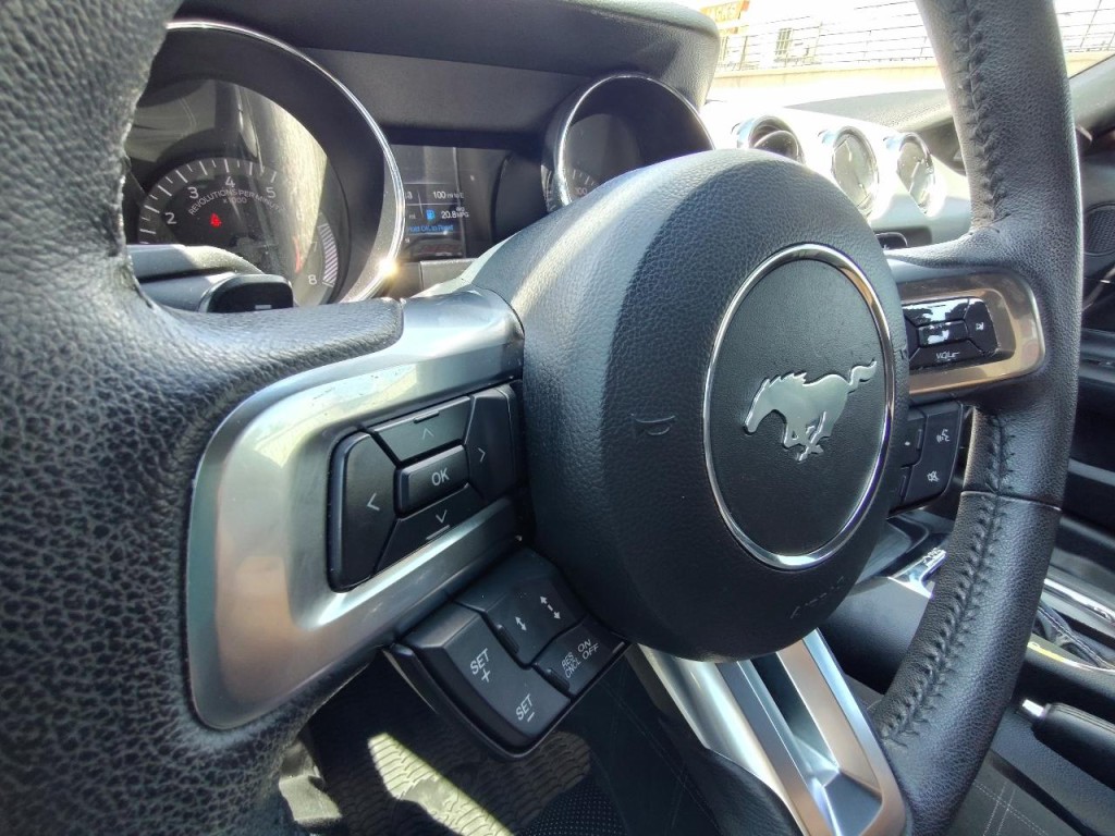 2015 Ford Mustang Image 18