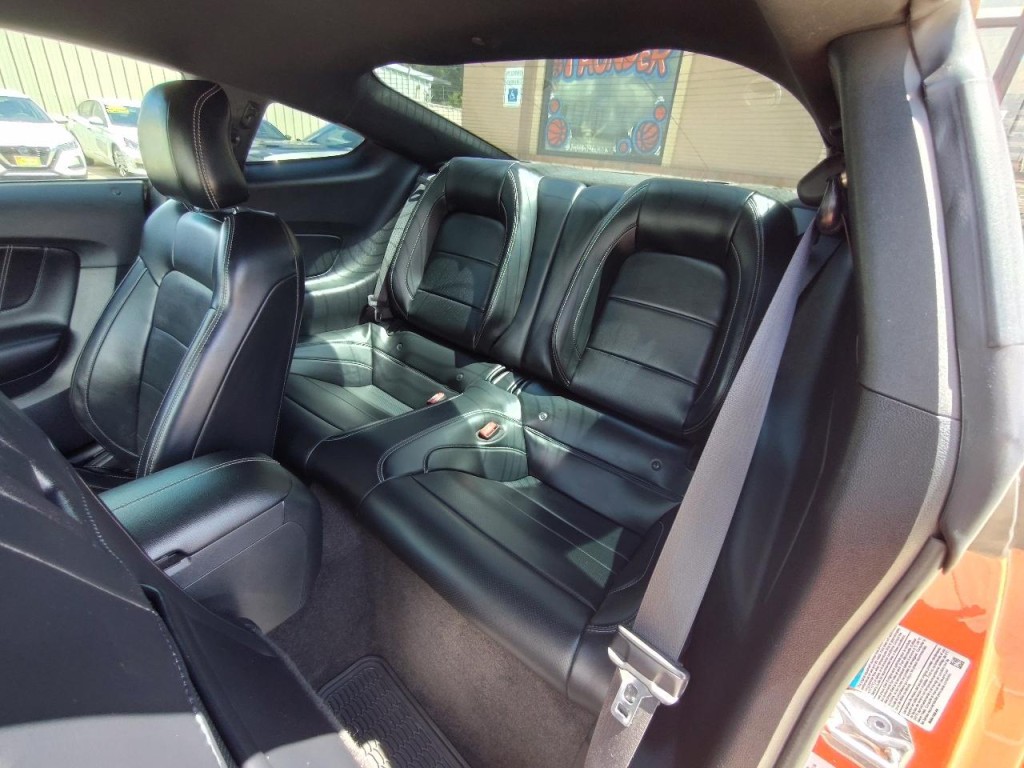 2015 Ford Mustang Image 28