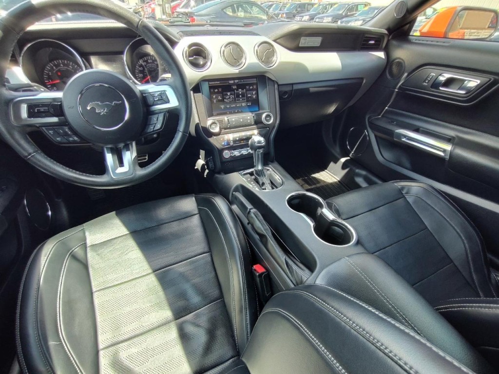 2015 Ford Mustang Image 30