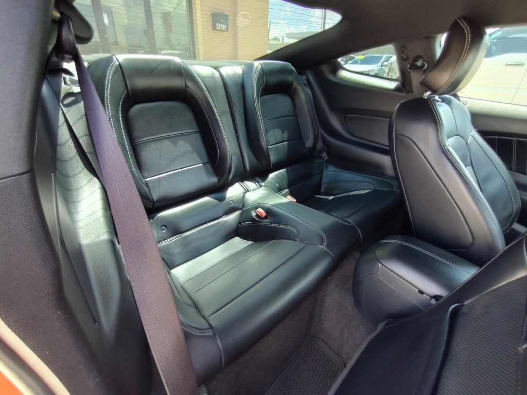 2015 Ford Mustang Image 32