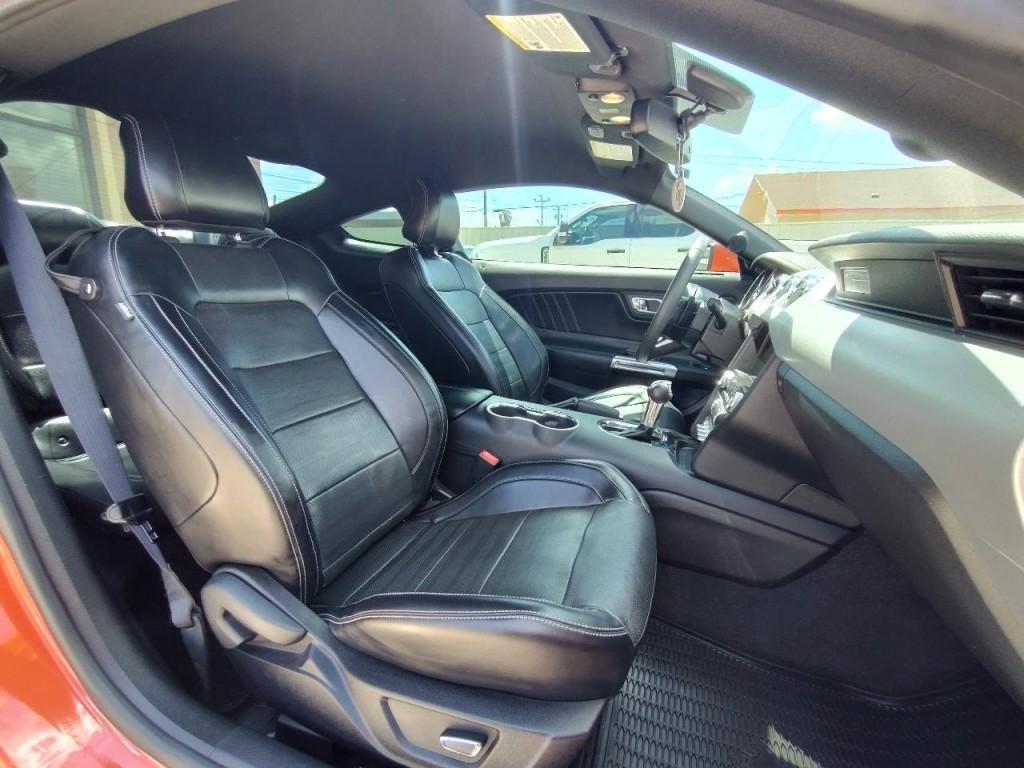 2015 Ford Mustang Image 34