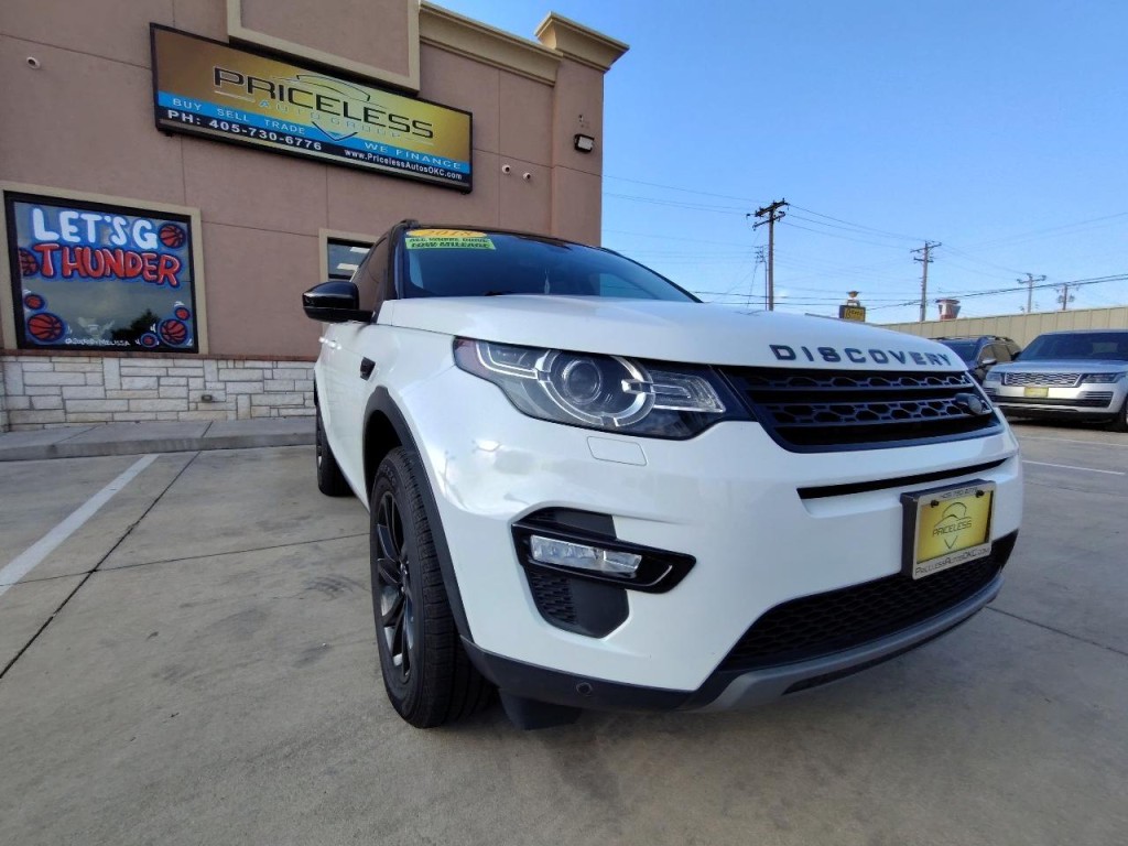 2018 Land Rover Discovery Sport Image 2