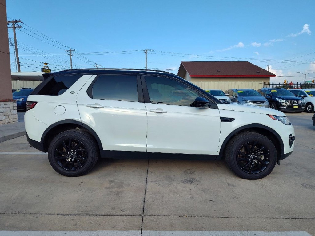 2018 Land Rover Discovery Sport Image 3