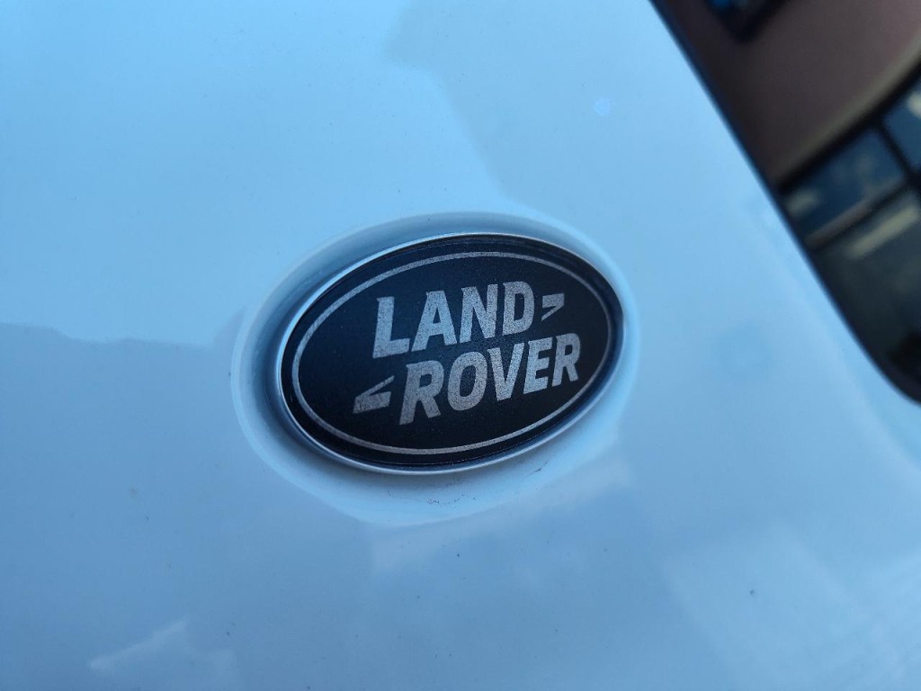 2018 Land Rover Discovery Sport Image 9