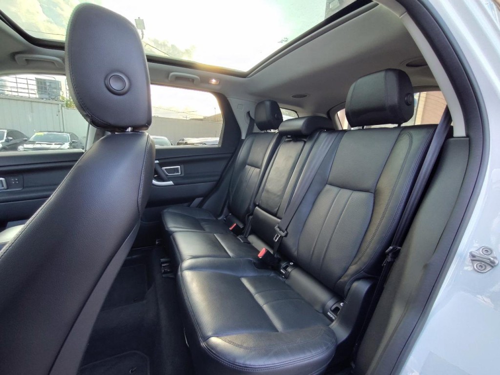 2018 Land Rover Discovery Sport Image 39