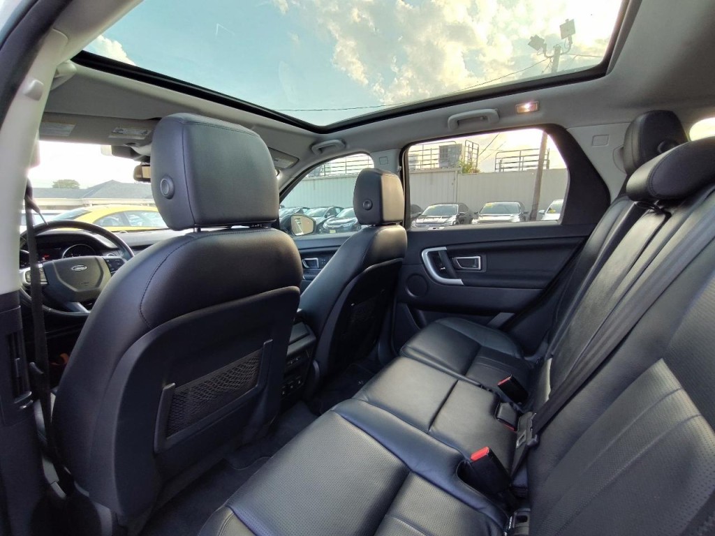 2018 Land Rover Discovery Sport Image 40