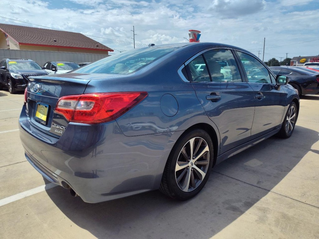 2015 Subaru Legacy Image 4