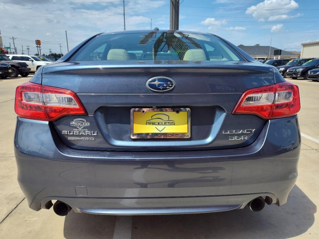 2015 Subaru Legacy Image 5