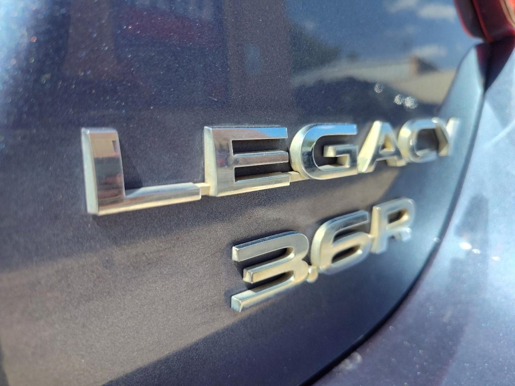 2015 Subaru Legacy Image 11