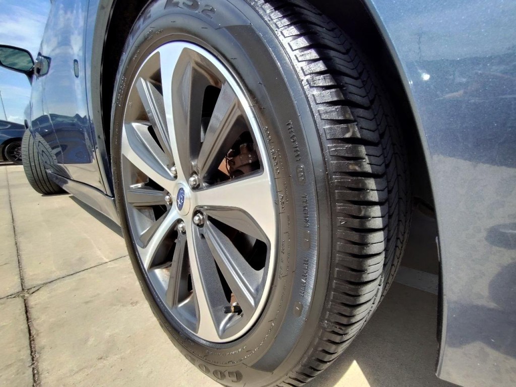 2015 Subaru Legacy Image 13
