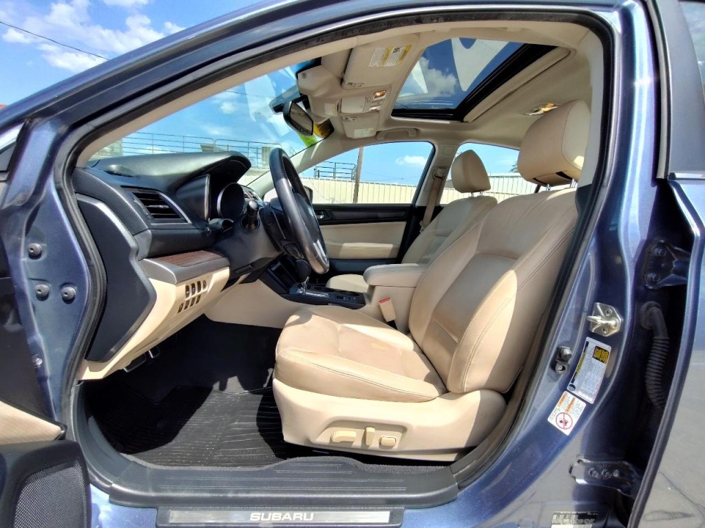 2015 Subaru Legacy Image 17
