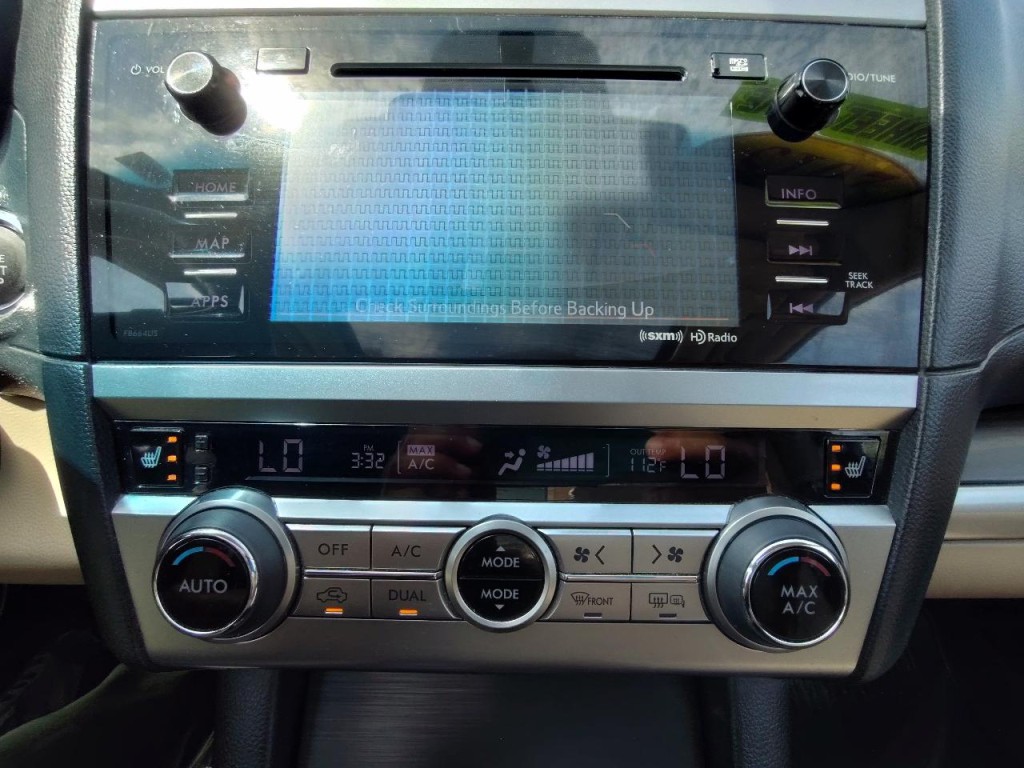 2015 Subaru Legacy Image 27