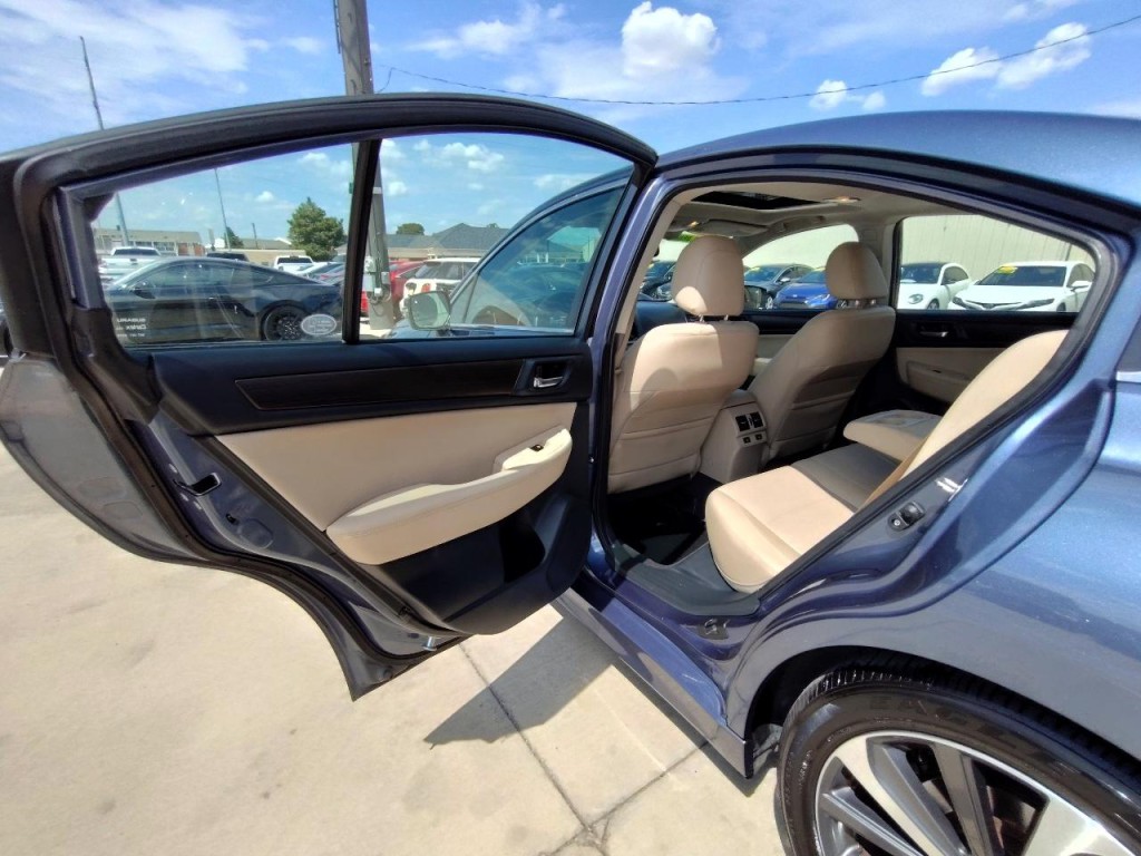2015 Subaru Legacy Image 35