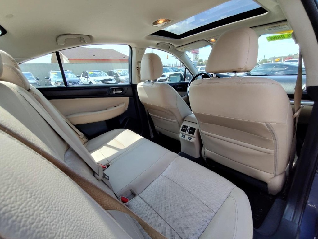 2015 Subaru Legacy Image 44