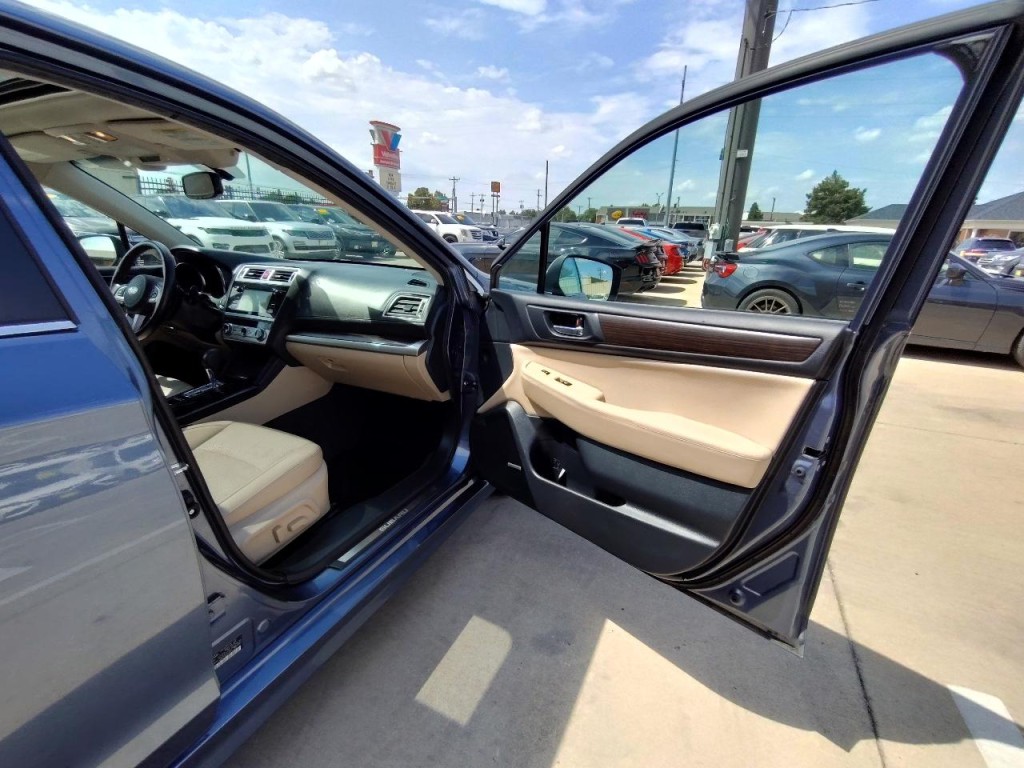 2015 Subaru Legacy Image 45