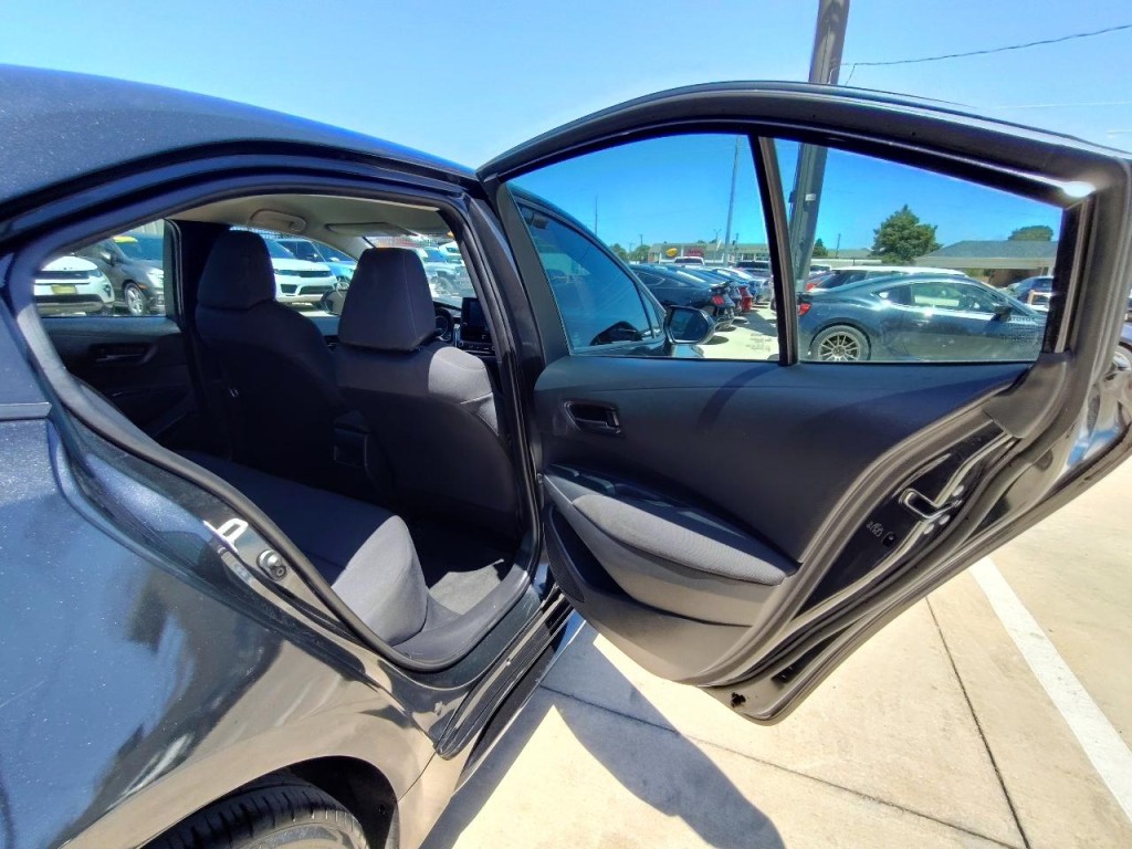 2022 Toyota Corolla Image 32