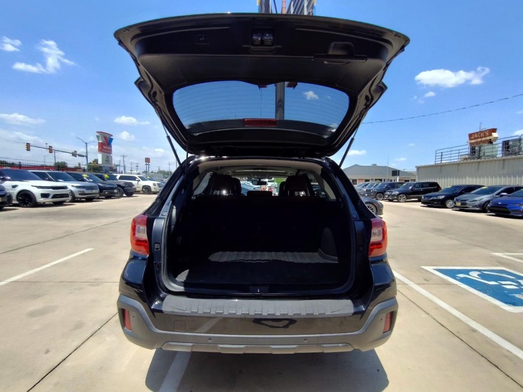 2019 Subaru Outback Image 40