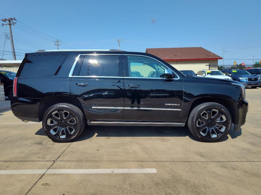 2019 GMC Yukon Image 3
