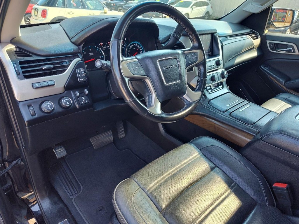 2019 GMC Yukon Image 17