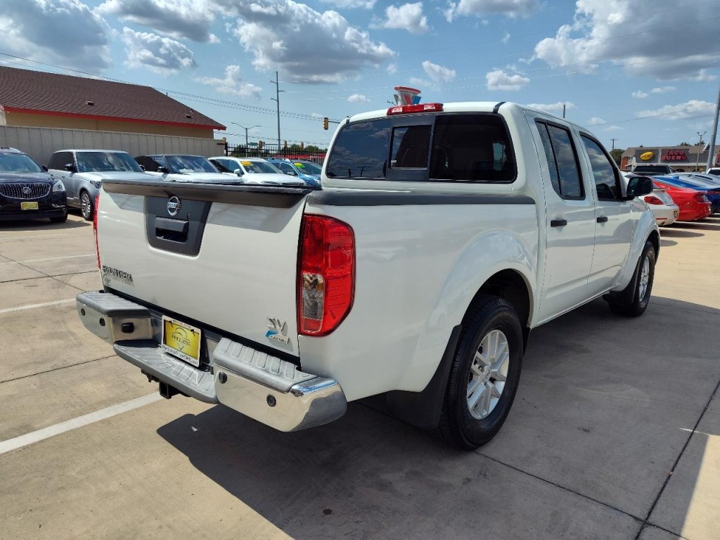2017 Nissan Frontier Image 4
