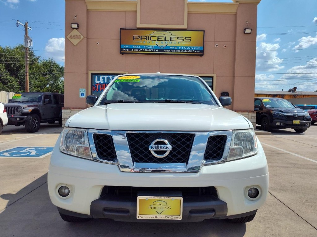 2017 Nissan Frontier Image 9