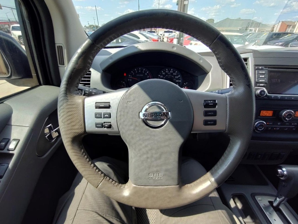 2017 Nissan Frontier Image 17