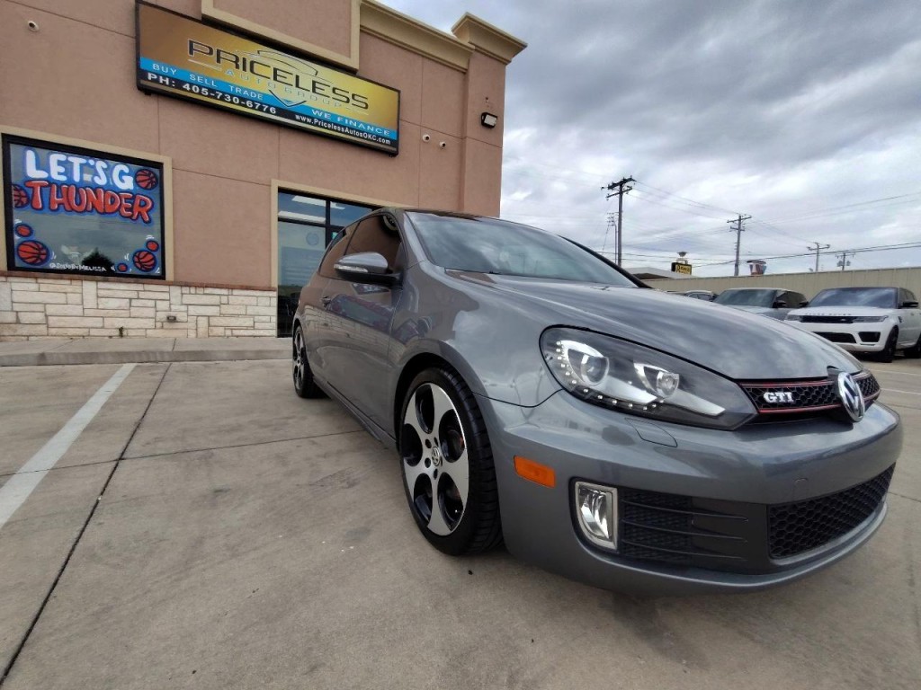 2012 Volkswagen GTI Image 2