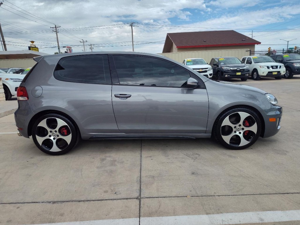2012 Volkswagen GTI Image 3