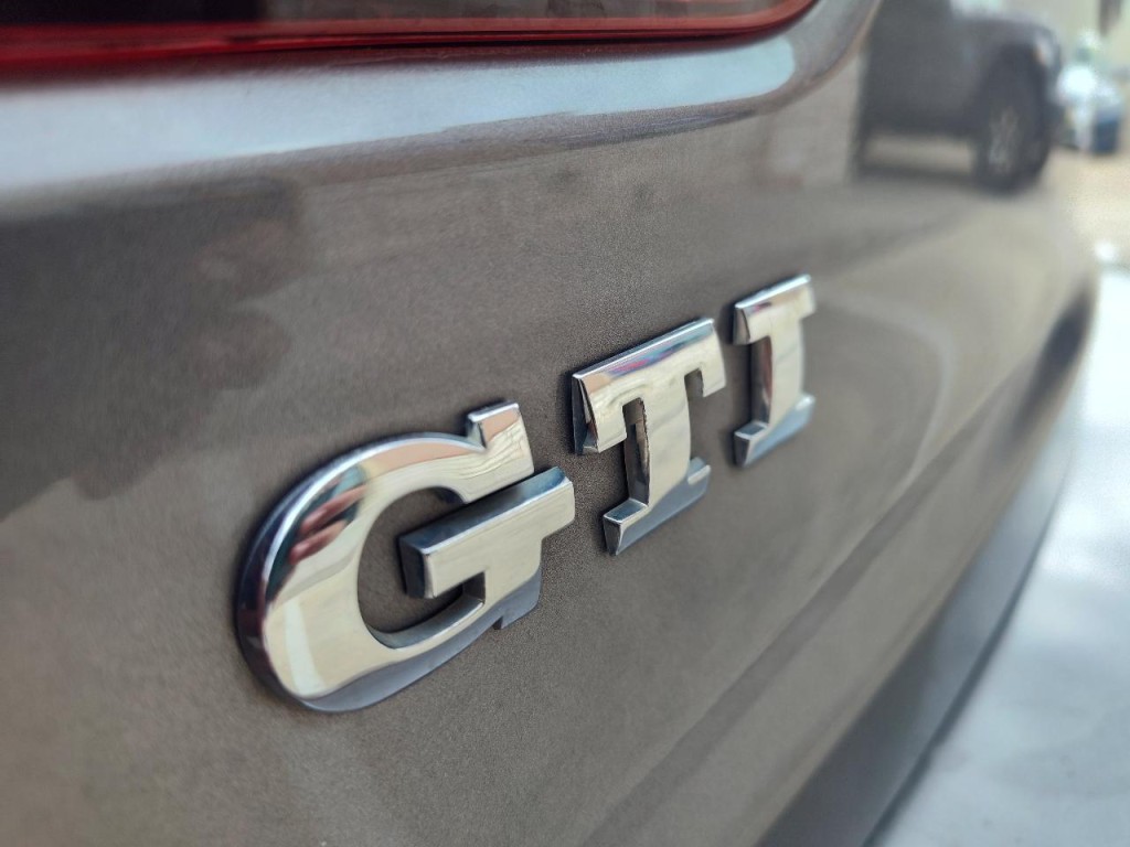 2012 Volkswagen GTI Image 10