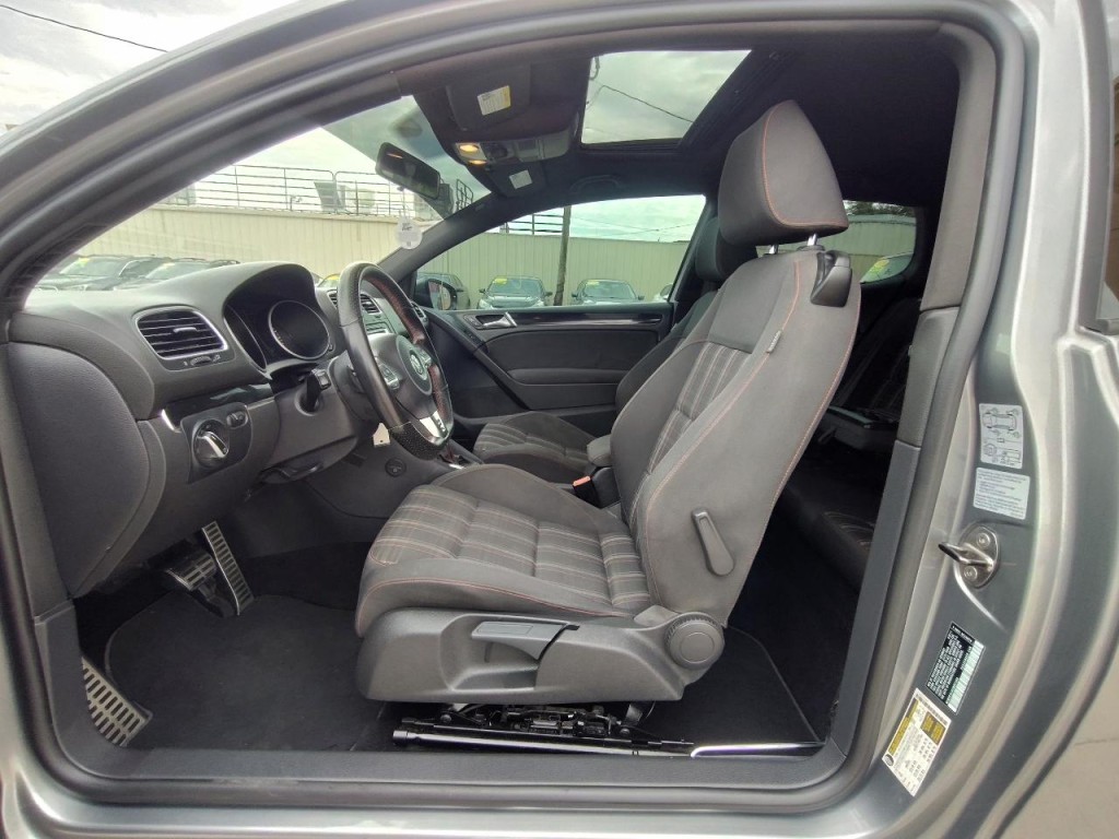 2012 Volkswagen GTI Image 15