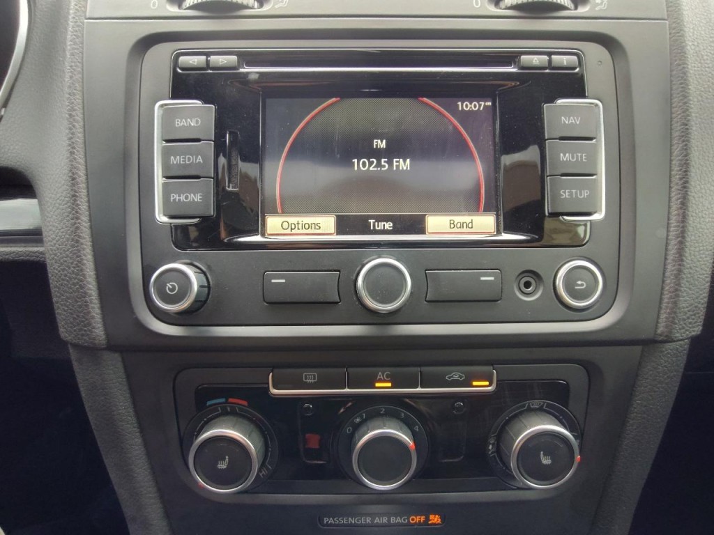 2012 Volkswagen GTI Image 23