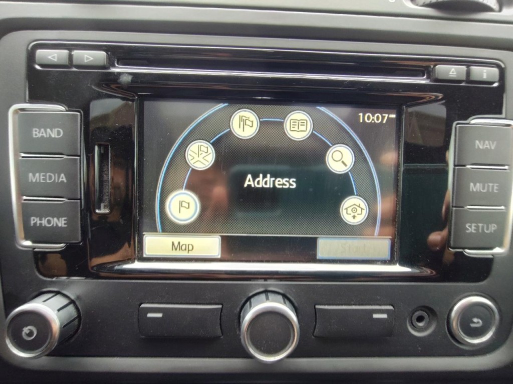 2012 Volkswagen GTI Image 25