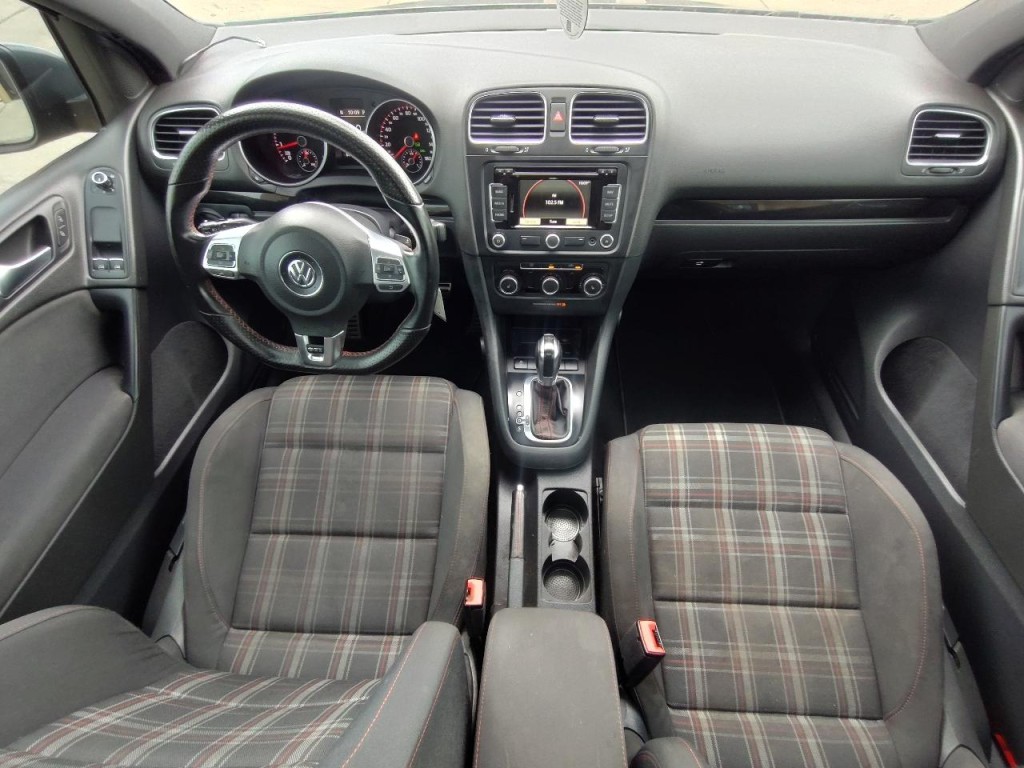 2012 Volkswagen GTI Image 28