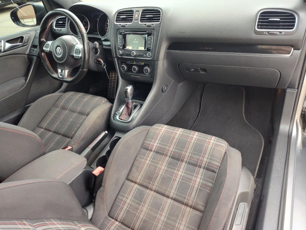 2012 Volkswagen GTI Image 35