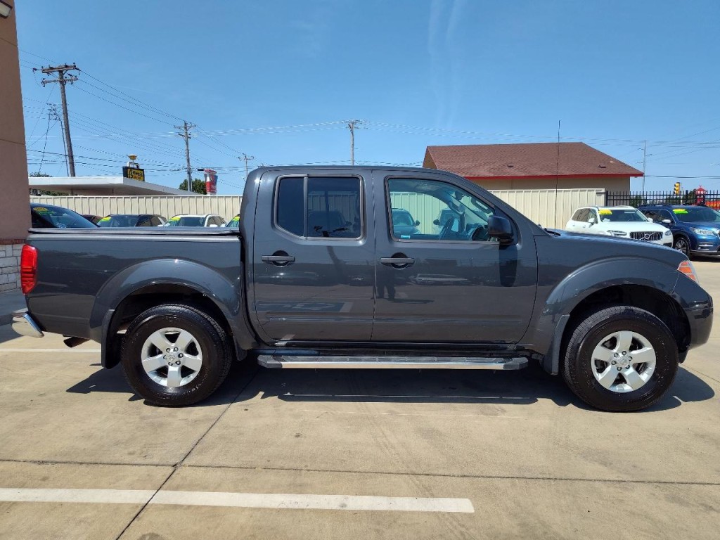 2013 Nissan Frontier Image 3