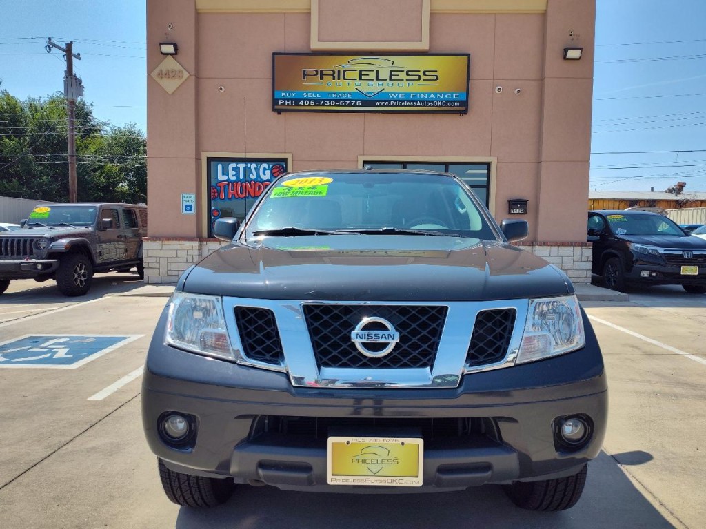 2013 Nissan Frontier Image 9