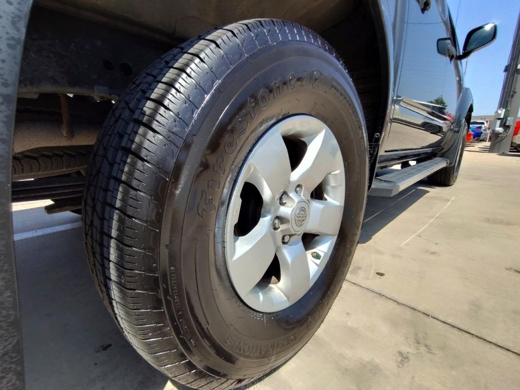 2013 Nissan Frontier Image 10