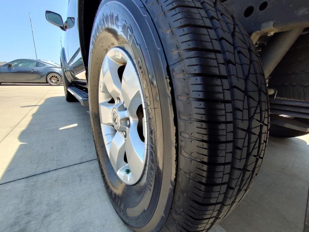 2013 Nissan Frontier Image 11