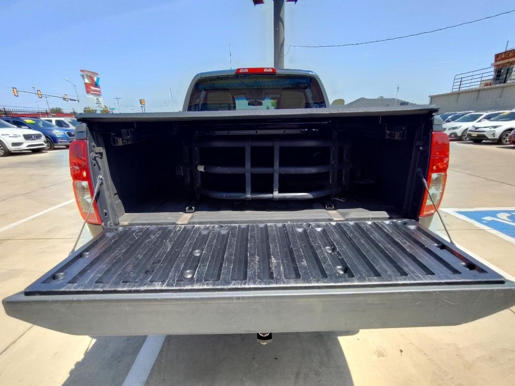 2013 Nissan Frontier Image 13