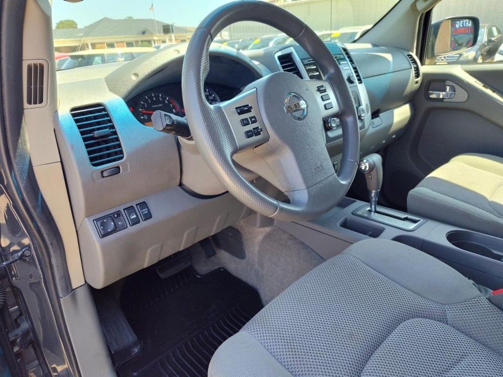 2013 Nissan Frontier Image 18