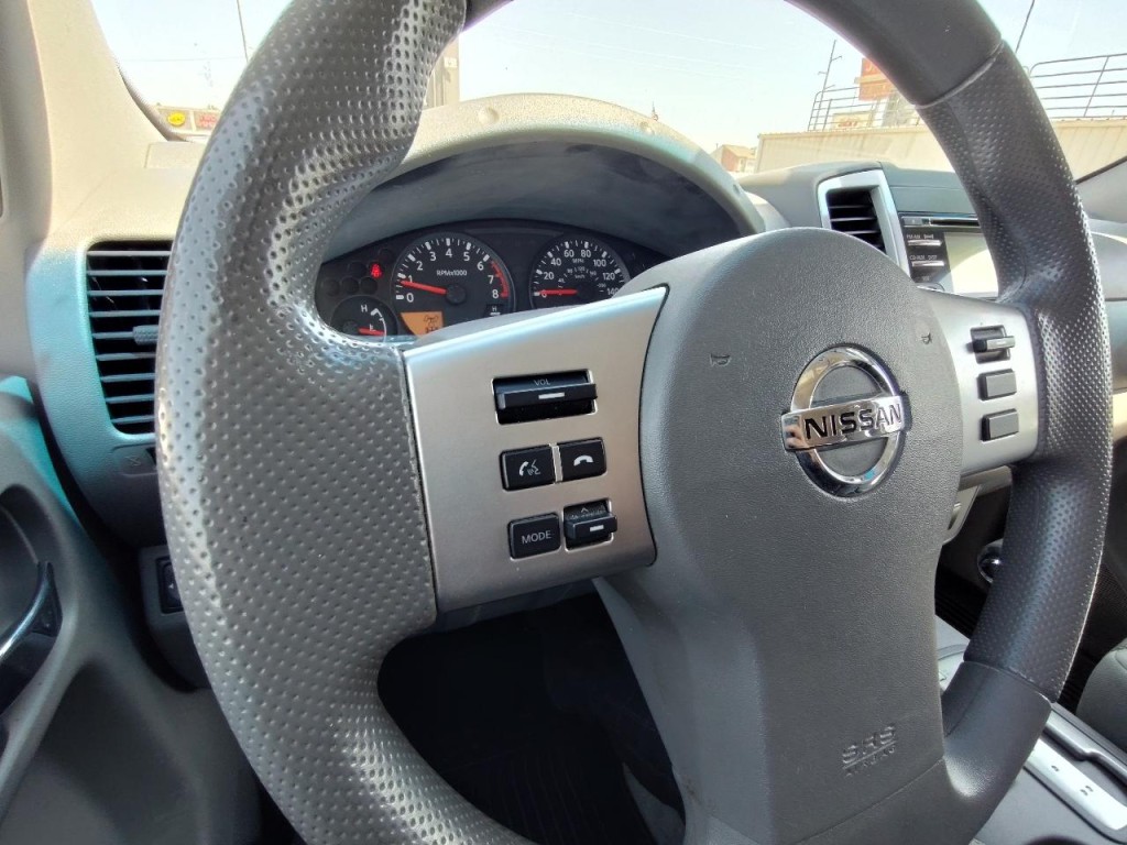 2013 Nissan Frontier Image 20