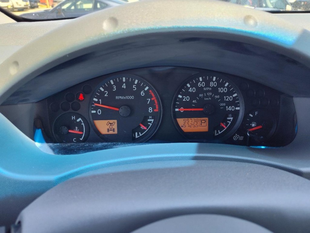2013 Nissan Frontier Image 22