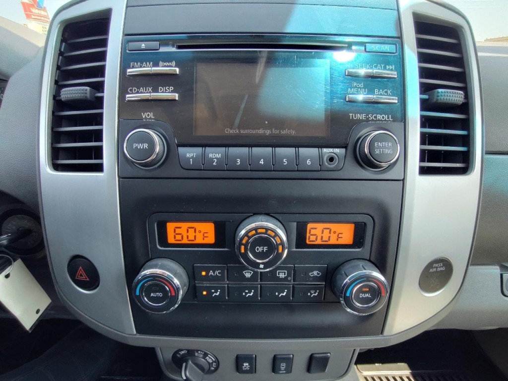 2013 Nissan Frontier Image 25