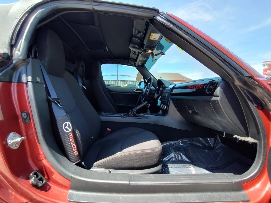 2012 Mazda MX-5 Miata Image 37