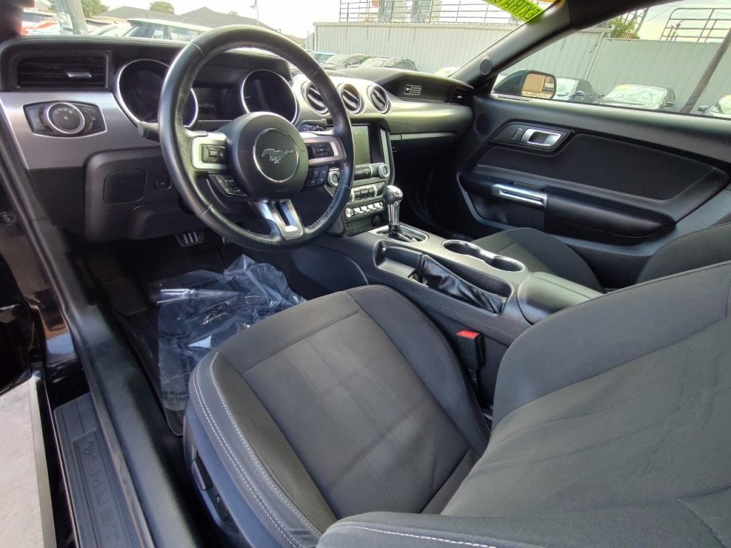2020 Ford Mustang Image 14