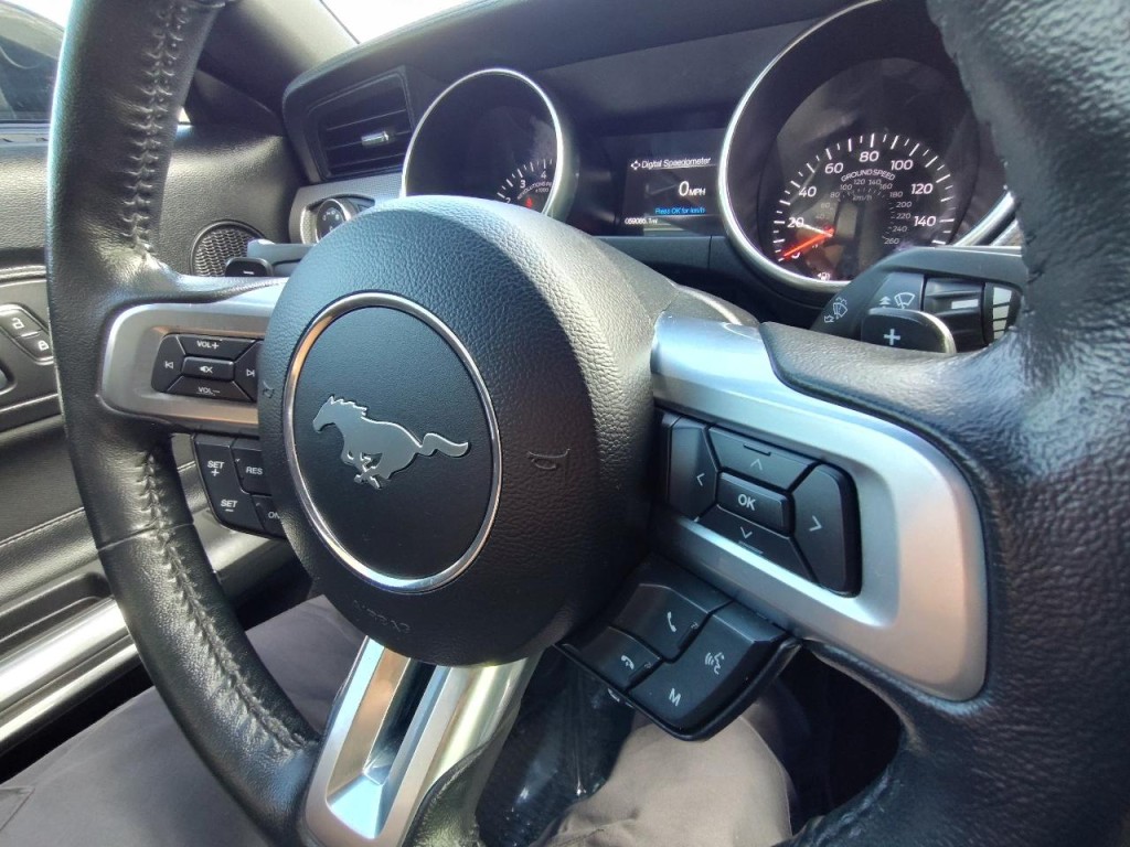 2020 Ford Mustang Image 17