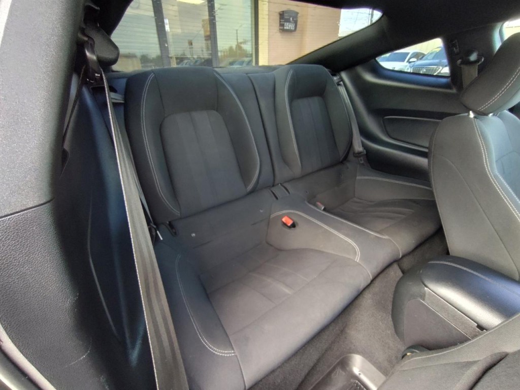 2020 Ford Mustang Image 29