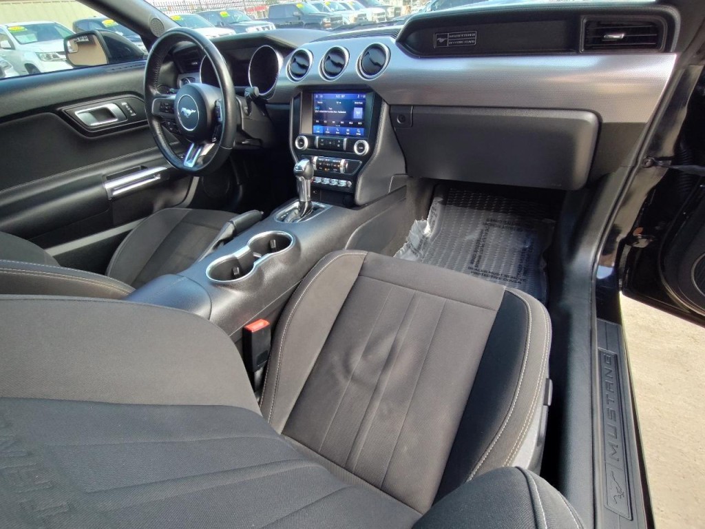 2020 Ford Mustang Image 33