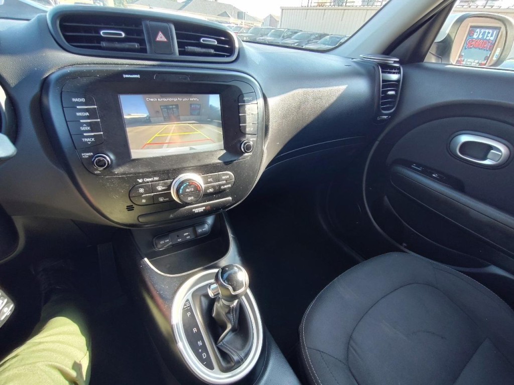 2018 Kia Soul Image 21
