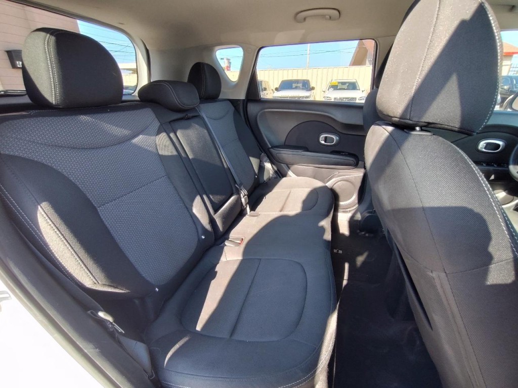 2018 Kia Soul Image 38